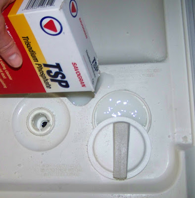 I just sprinkled about 1/4 tsp of the Trisodium Phosphate into both detergent cups on top of the detergent.